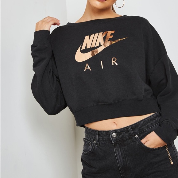 nike black and gold crop top